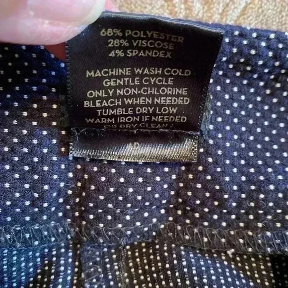 Ann Taylor Signature Black Pants with White Dots in Size 10. - Picture 9 of 9